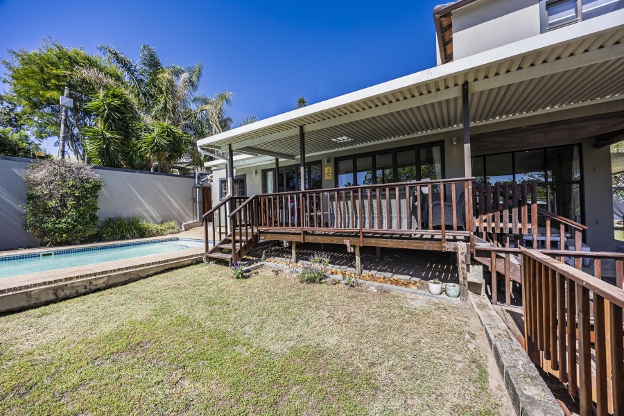 5 Bedroom Property for Sale in Beacon Bay Eastern Cape